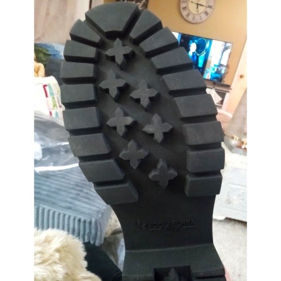 ⭐🆕Koolaburra by UGG black suede Chelsea boots - Picture 10 of 13